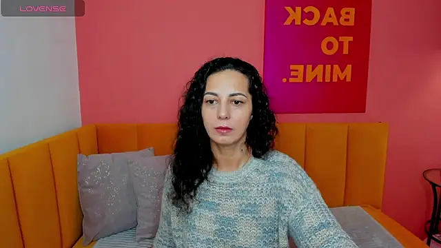 Linda Insatiable online show from 03.10.25