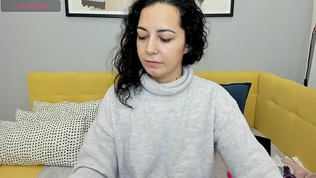 Linda Insatiable online show from 11.15.25