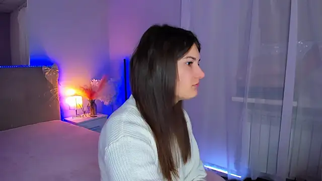 Laura Leee online show from 02.21.26