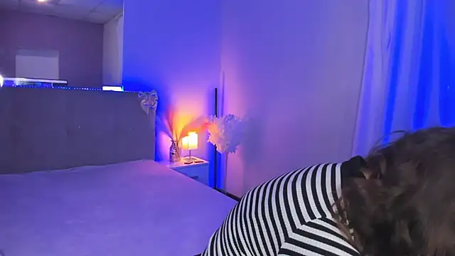 Laura Leee online show from 05.07.26