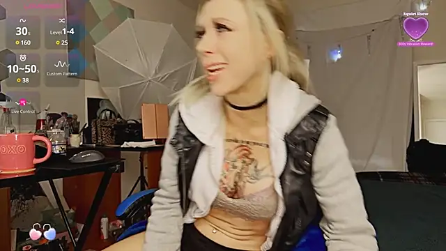 VeronicaRonnieTaylor online show from 12.25.24