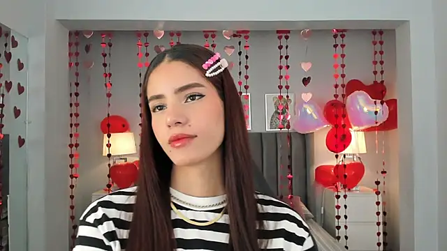 Madie  collins online show from 02.08.25