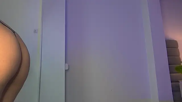 Snapshot of Madie__collins chatting on 07.04.26 Madie collins online show from 07.04.26