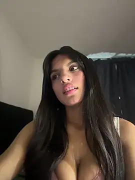 Snapshot of Dulceeany chatting on 03.15.26 Dulceeany online show from 03.15.26