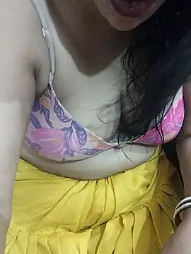 Snapshot of Urmila_bhabhii chatting on 07.05.26 Urmila bhabhii online show from 07.05.26