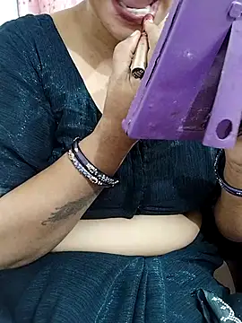 Snapshot of Urmila_bhabhii chatting on 07.31.26 Urmila bhabhii online show from 07.31.26