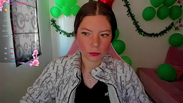 Snapshot of Susana_garcia_ chatting on 12.14.24 Susana garcia online show from 12.14.24