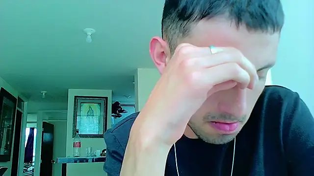 Snapshot of Dylan_west chatting on 10.26.25 Dylan west online show from 10.26.25