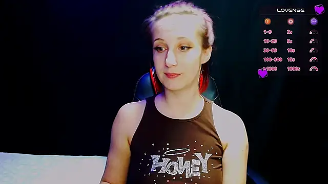 AgathaNoxe online show from 12.05.24