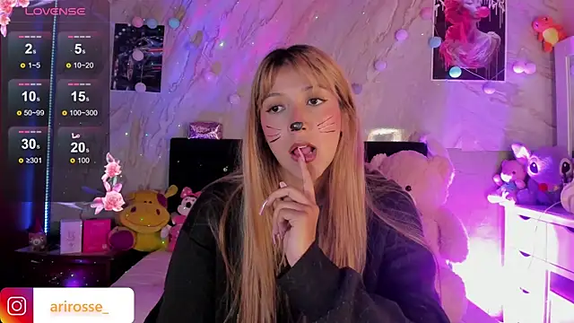 ariana rosse   online show from 10.31.25