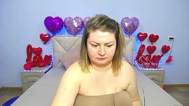 ZannaDreil online show from 02.26.25