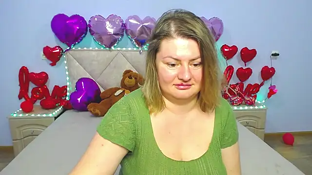 ZannaDreil online show from 02.28.25