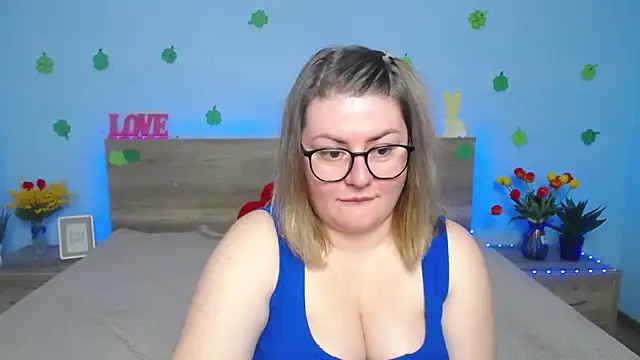 ZannaDreil online show from 03.22.25