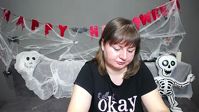 ZannaDreil online show from 10.19.25