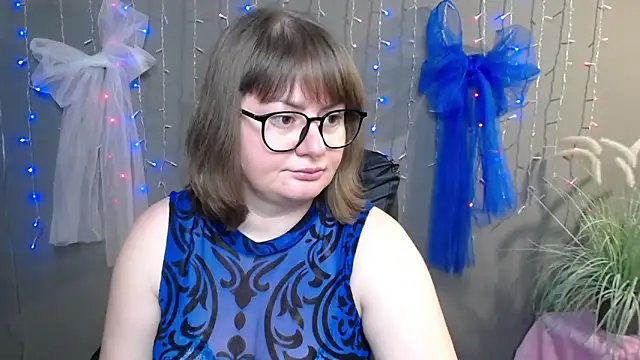 ZannaDreil online show from 11.22.25