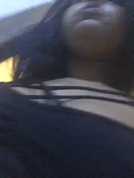 Snapshot of SINUECASTILLO chatting on 03.13.25 SINUECASTILLO online show from 03.13.25