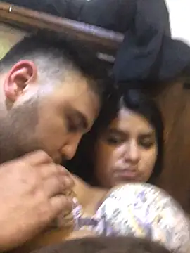 Snapshot of SINUECASTILLO chatting on 03.20.25 SINUECASTILLO online show from 03.20.25