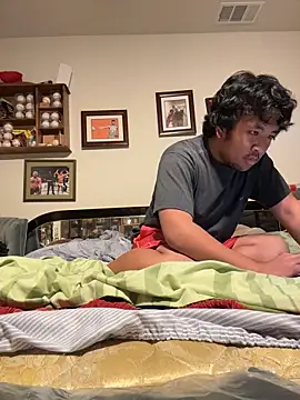 Snapshot of bigasianloads25 chatting on 11.26.25 bigasianloads25 online show from 11.26.25