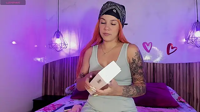 MelaniieRoux online show from 02.20.25