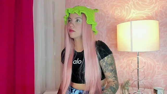 MelaniieRoux online show from 11.07.25