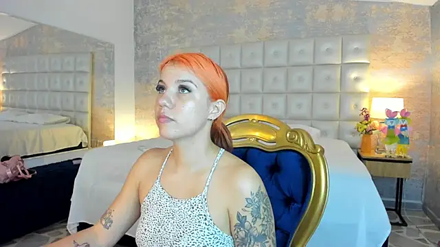 MelaniieRoux online show from 06.05.26