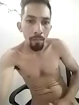 Snapshot of Emilio2034 chatting on 02.21.25 Emilio2034 online show from 02.21.25