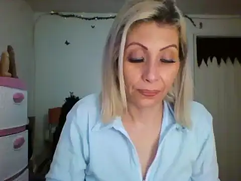 alixia81 online show from 12.28.24