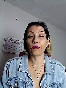 alixia81 online show from 10.06.25