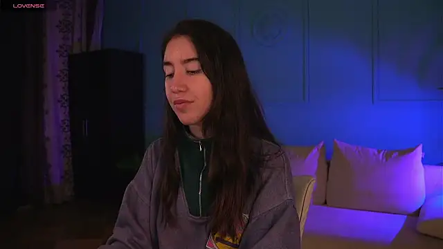 Belle Via online show from 04.15.26