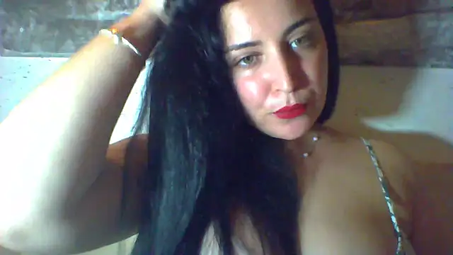 Snapshot of Selena_Selly7 chatting on 12.23.24 Selena Selly7 online show from 12.23.24