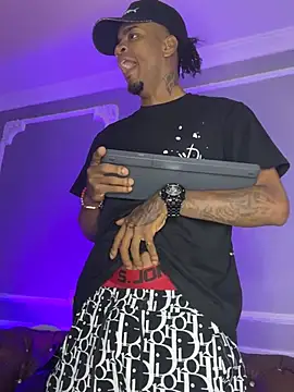 AaronCruz  online show from 03.01.25