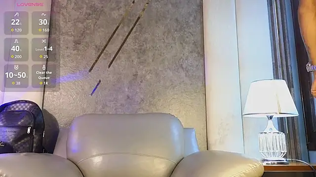 AaronCruz  online show from 09.19.25