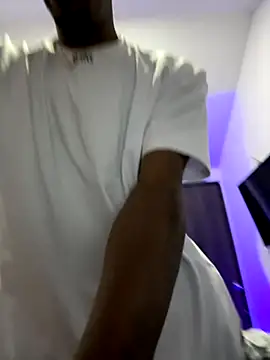 AaronCruz  online show from 10.18.25