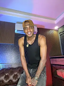 AaronCruz  online show from 02.10.26