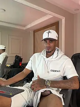 AaronCruz  online show from 03.18.26