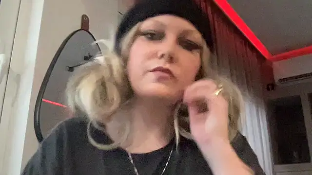 Snapshot of JessicaBunny chatting on 11.28.25 JessicaBunny online show from 11.28.25