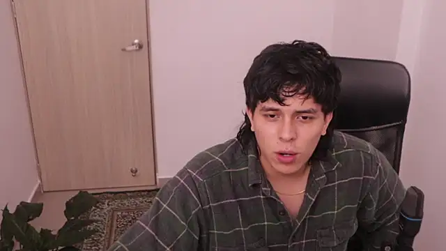 Snapshot of Tony_Hoffa chatting on 02.11.26 Tony Hoffa online show from 02.11.26