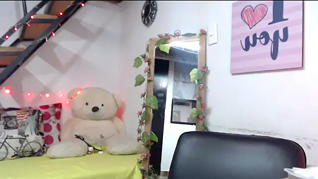 luna sky83 online show from 12.15.24