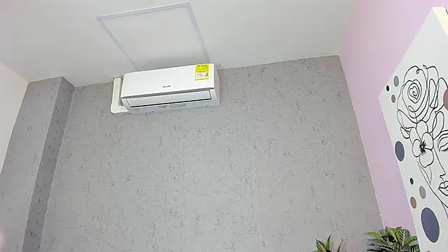 Tiffany mendez online show from 02.21.26