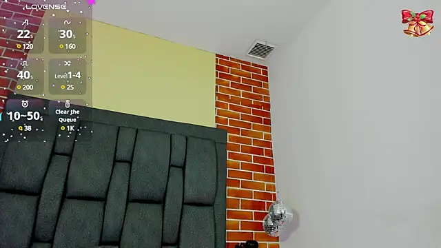 Snapshot of appolo_jay chatting on 12.29.24 appolo jay online show from 12.29.24