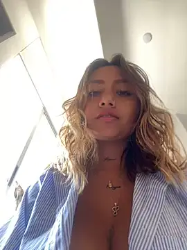 amanda-medrano1 online show from 01.16.25