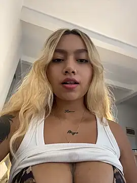 Snapshot of amanda-medrano1 chatting on 07.18.26 amanda-medrano1 online show from 07.18.26