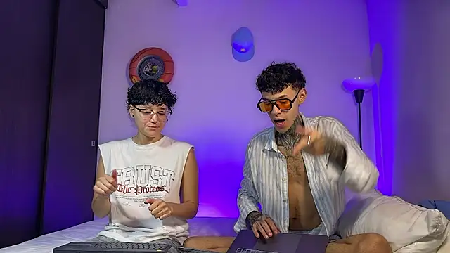 Saturno v online show from 04.28.26