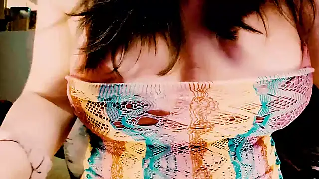 Snapshot of brynnvixen25 chatting on 10.17.25 brynnvixen25 online show from 10.17.25