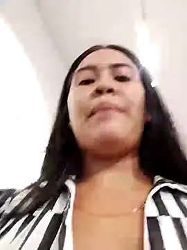 Snapshot of Miia_grand chatting on 01.21.25 Miia grand online show from 01.21.25