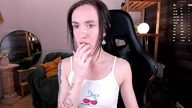 Dearly kitty online show from 05.13.26