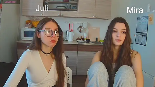 Snapshot of fcjuicy_pussy chatting on 03.17.25 fcjuicy pussy online show from 03.17.25
