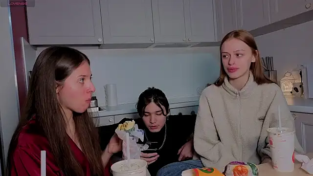 fcjuicy pussy online show from 12.21.25