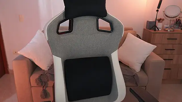 anyacutex online show from 02.04.26