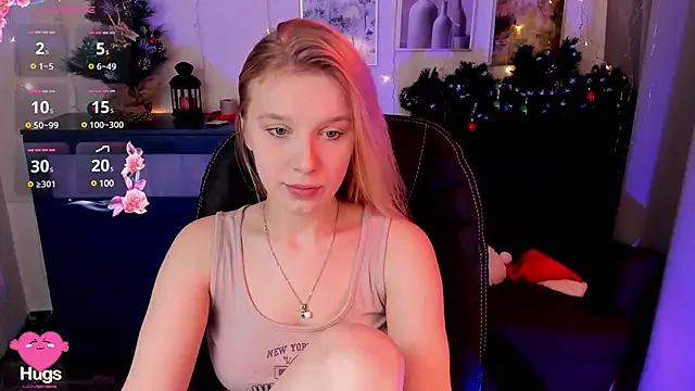 Snapshot of KarambaMoon chatting on 01.09.25 KarambaMoon online show from 01.09.25